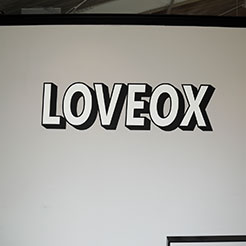 LOVEOX（ラヴォックス）のロゴ画像