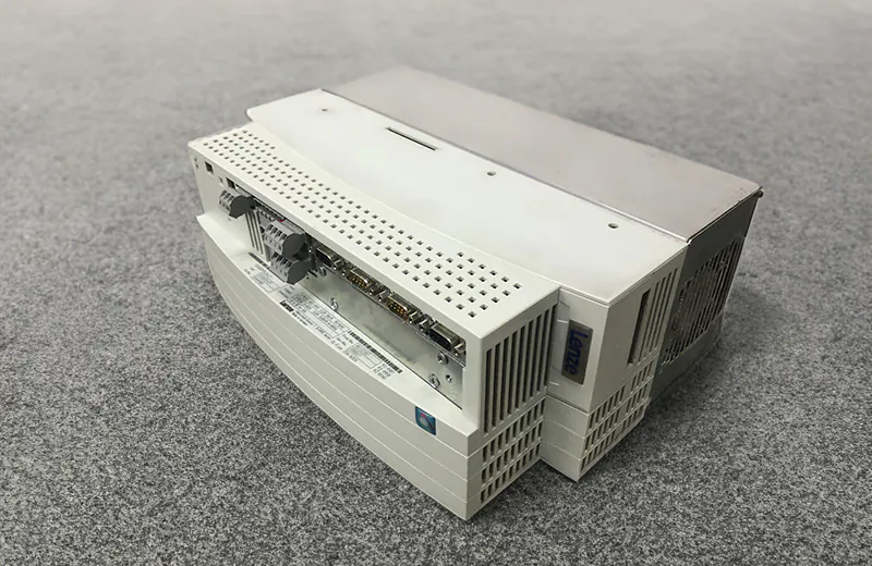 Lenzeサーボドライバ EVS9325-EP
